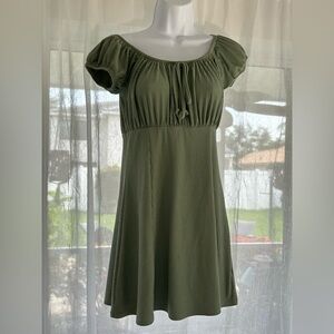 Elegant Green Off-Shoulder Dress Small